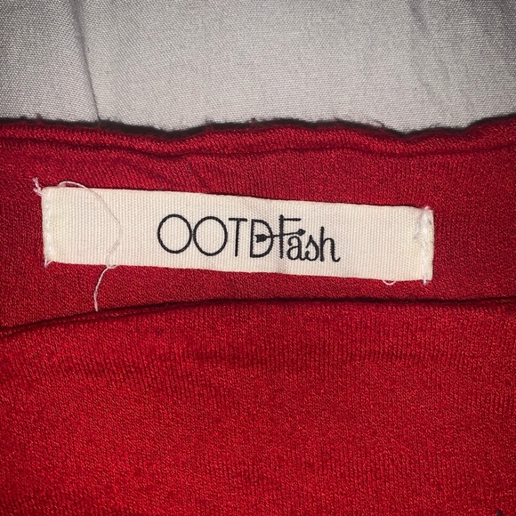 Red crop top - Picture 3 of 3